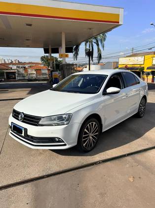 VOLKSWAGEN JETTA 2.0 TSI HIGHLINE 211CV GASOLINA 4P TIPTRONIC